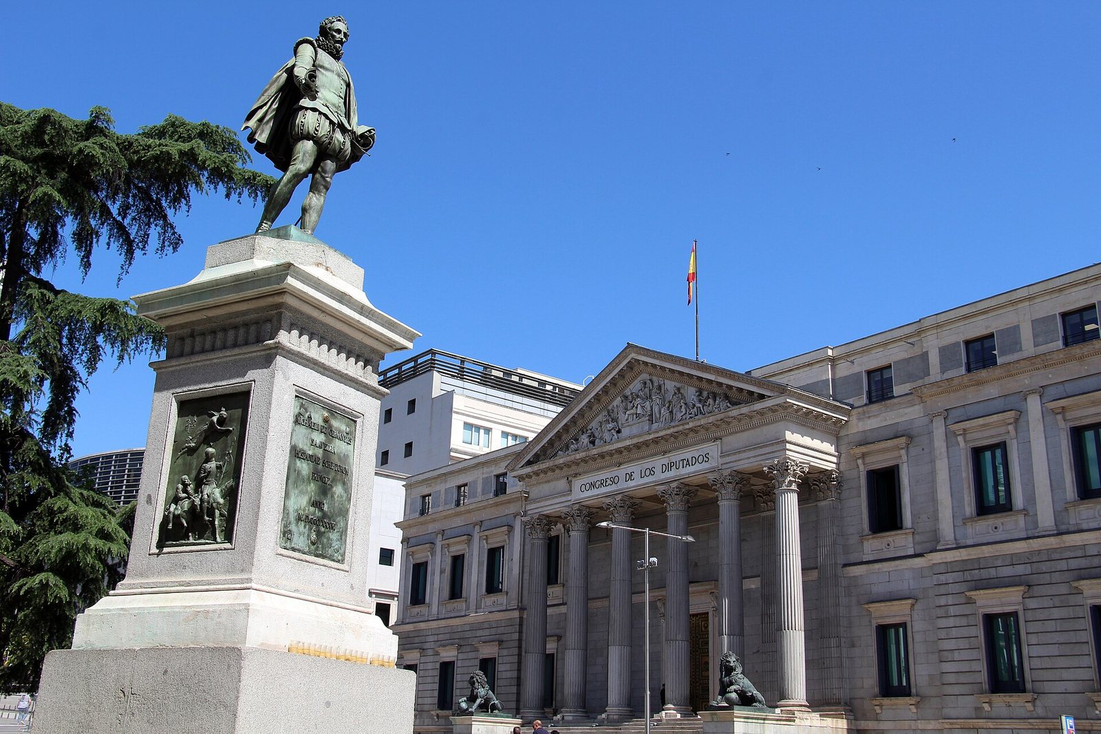 Spanish PM Sánchez loses key housing crisis vote after eviction of woman, 87