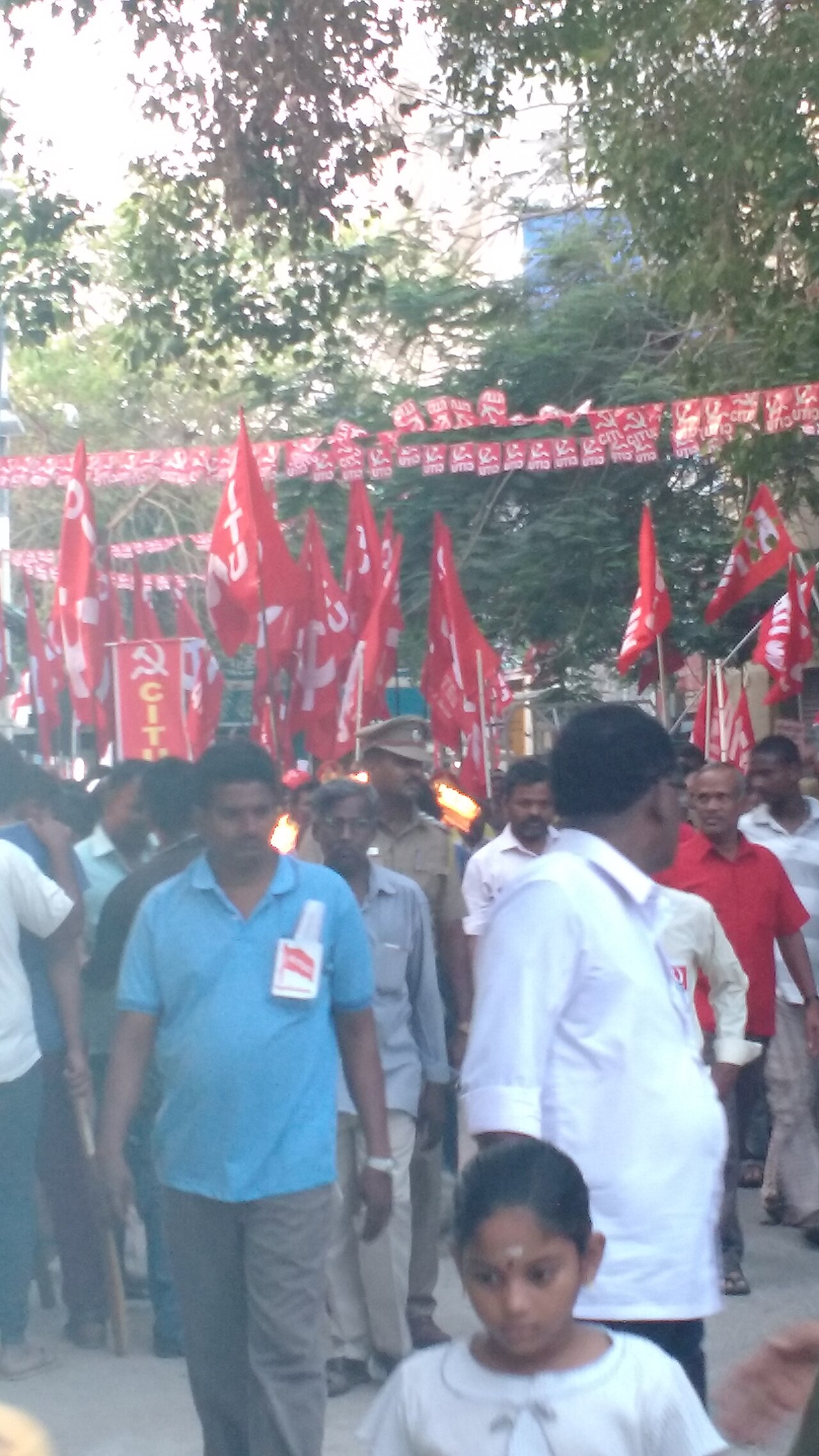 காலிப் பணியிடங்களை நிரப்பக் கோரி வேலைநிறுத்த எச்சரிக்கை விடுத்த அரசுத்துறை ஓட்டுநர்கள்